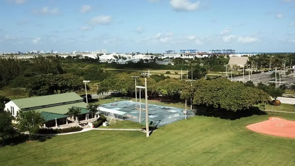 Dania Beach, FL